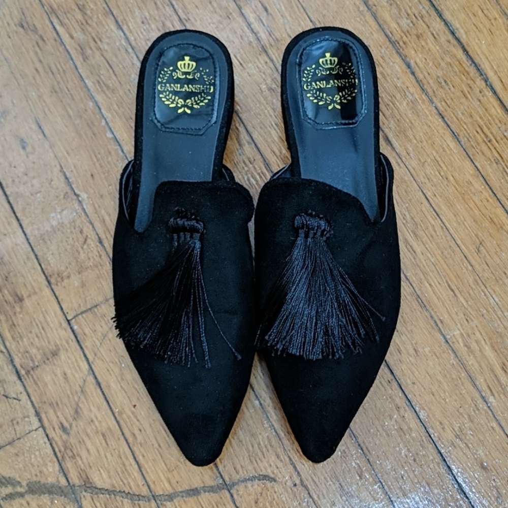 Tassled slip on mules, black, size ~8